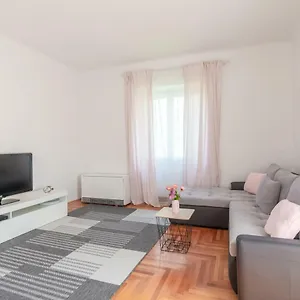 Apartman Rhapsody Apartment